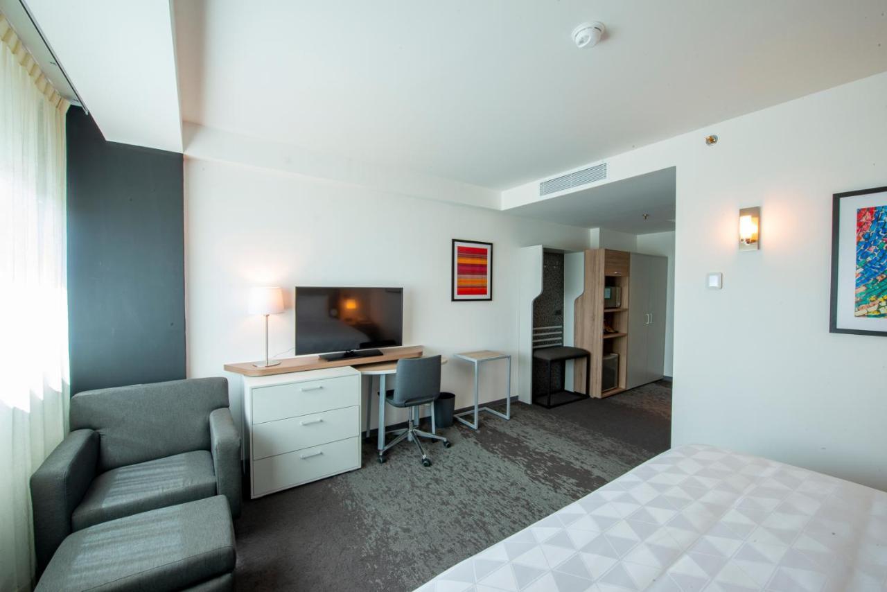 Holiday Inn & Suites - Merida La Isla By Ihg Bilik gambar
