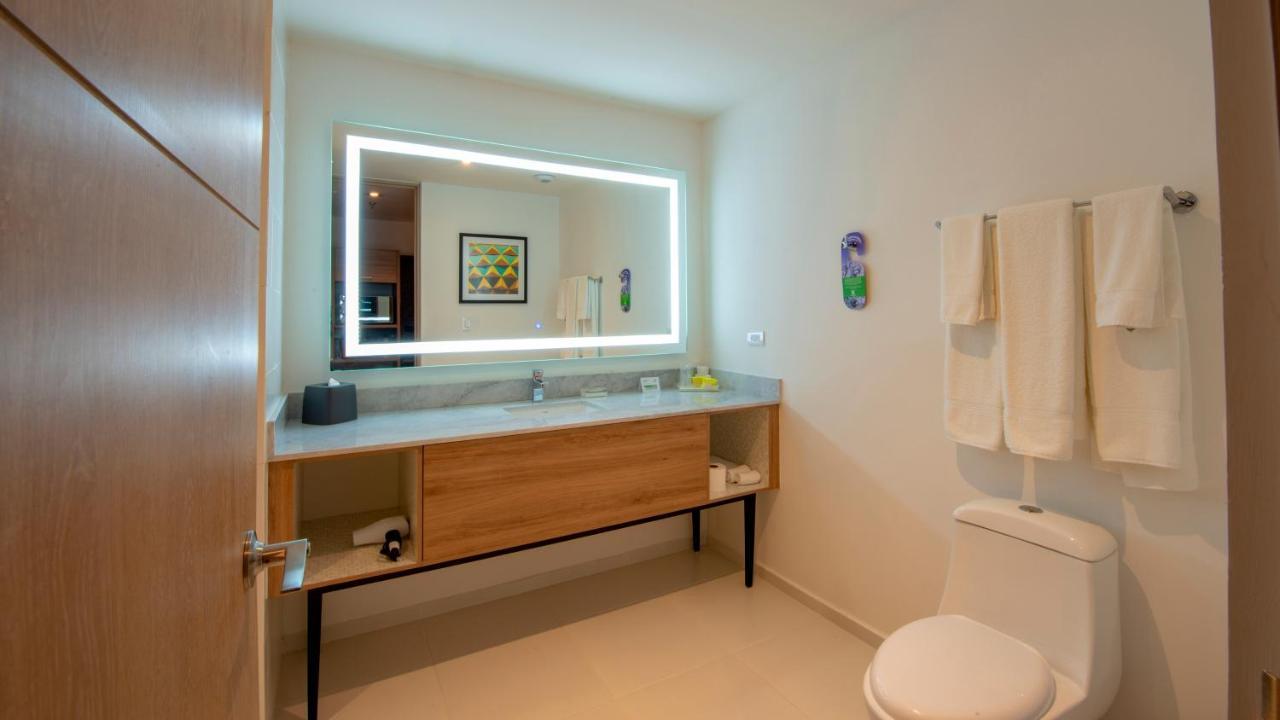 Holiday Inn & Suites - Merida La Isla By Ihg Luaran gambar