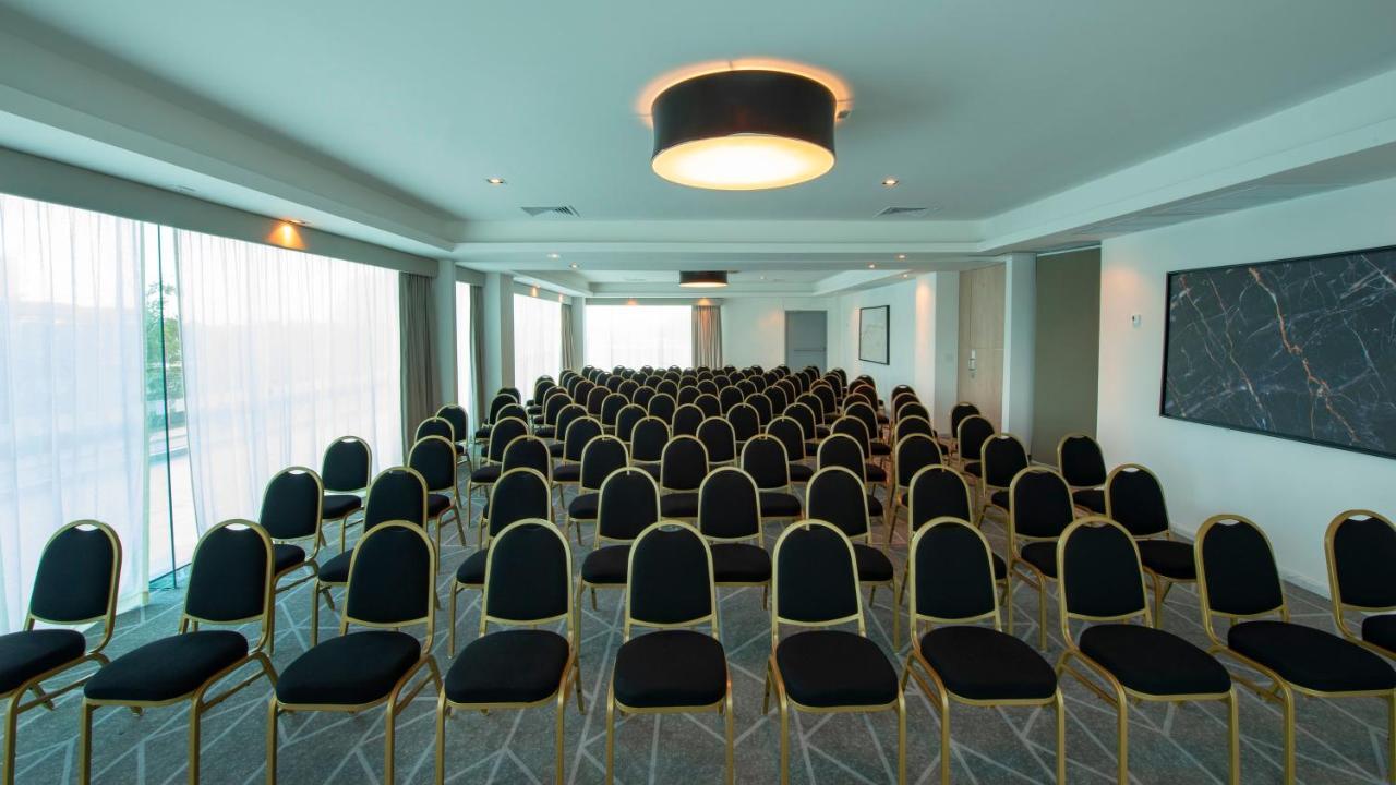 Holiday Inn & Suites - Merida La Isla By Ihg Luaran gambar