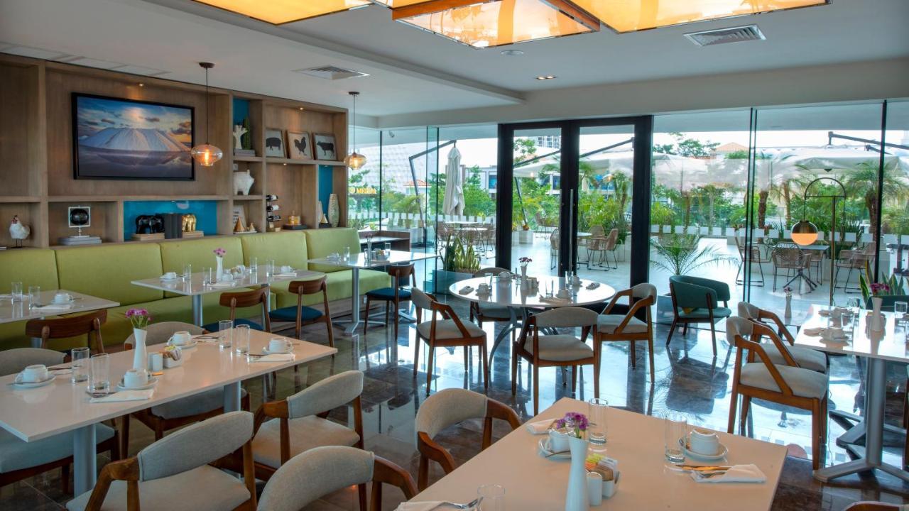 Holiday Inn & Suites - Merida La Isla By Ihg Luaran gambar