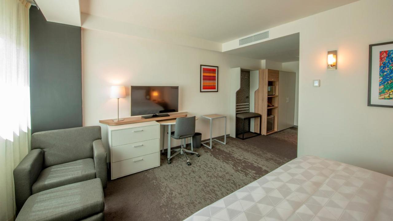 Holiday Inn & Suites - Merida La Isla By Ihg Luaran gambar